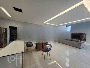 Image 4 - 743856