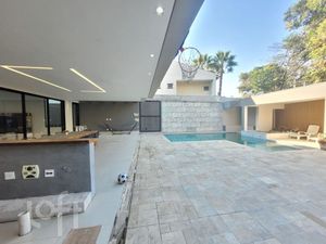 Image 9 - 743856