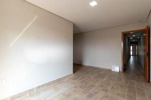 Image 11 - 743935