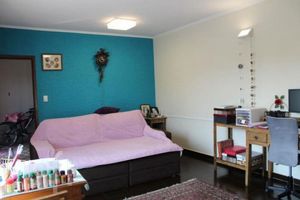 Image 4 - 743976