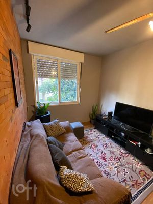 Image 3 - 744131