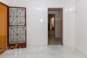 Image 29 - 744149