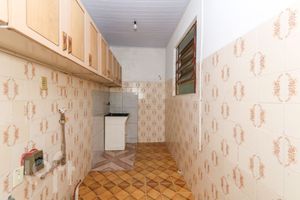 Image 8 - 744149