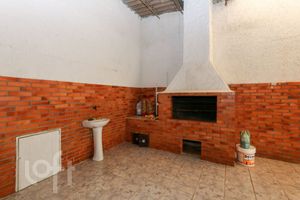 Image 30 - 744149
