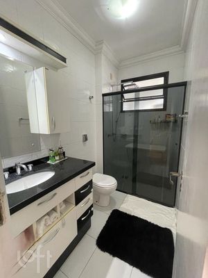 Image 9 - 744181