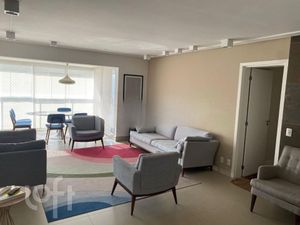 Image 4 - 744358