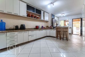 Image 4 - 744441