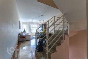 Image 3 - 744441