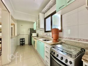 Image 9 - 744461