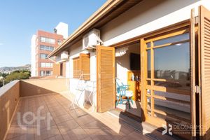 Image 1 - 744578