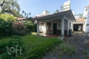 Image 37 - 744587