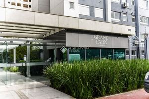 Image 55 - 744605