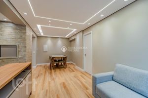 Image 4 - 744605