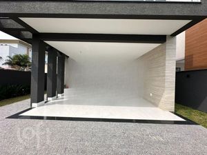 Image 1 - 744737