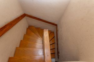 Image 11 - 744755