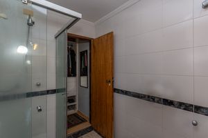 Image 38 - 744755