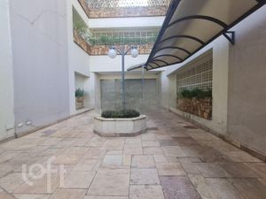 Image 19 - 745040