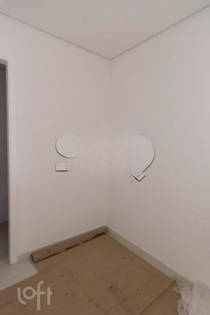 Image 22 - 745142