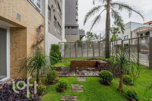 Image 2 - 745201