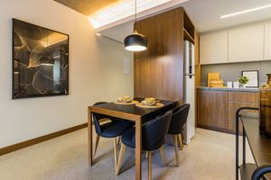 Image 17 - 745212