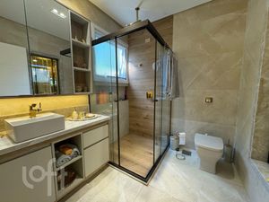 Image 9 - 745218