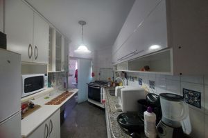 Image 5 - 745310