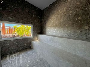 Image 38 - 745321