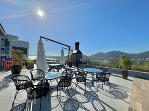 Image 19 - 745321