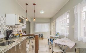 Image 4 - 745391