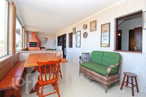 Image 9 - 745403