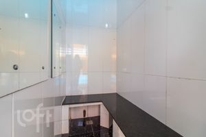 Image 34 - 745417