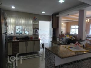 Image 3 - 745429