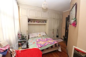 Image 3 - 745430