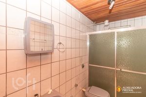 Image 8 - 745435