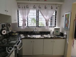 Image 19 - 745549