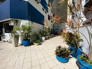 Image 11 - 745549