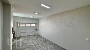 Image 30 - 745609