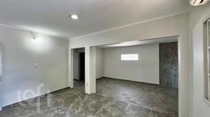 Image 21 - 745609
