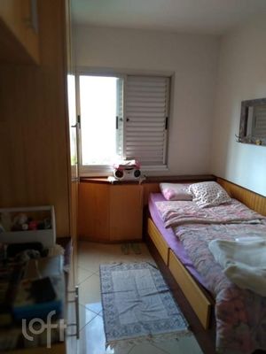 Image 5 - 745726