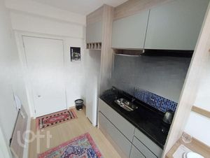 Image 3 - 745742