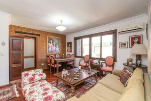 Image 5 - 745763