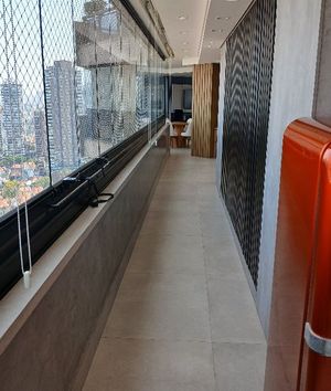 Image 9 - 745851