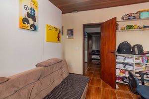 Image 6 - 745900
