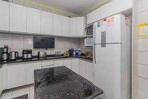 Image 27 - 745900