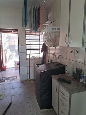 Image 10 - 745900