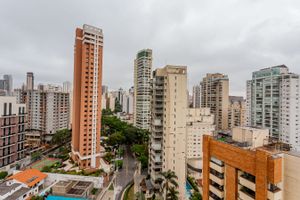 Image 7 - 745957