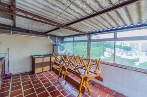 Image 39 - 746533