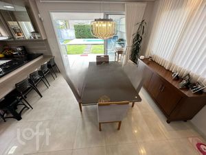 Image 5 - 746542