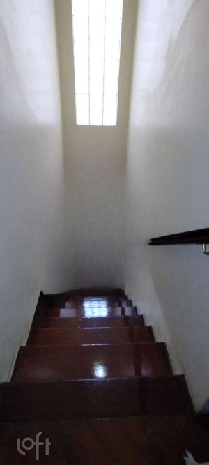 Image 19 - 746581