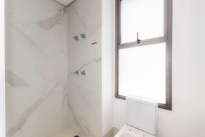 Image 33 - 746582